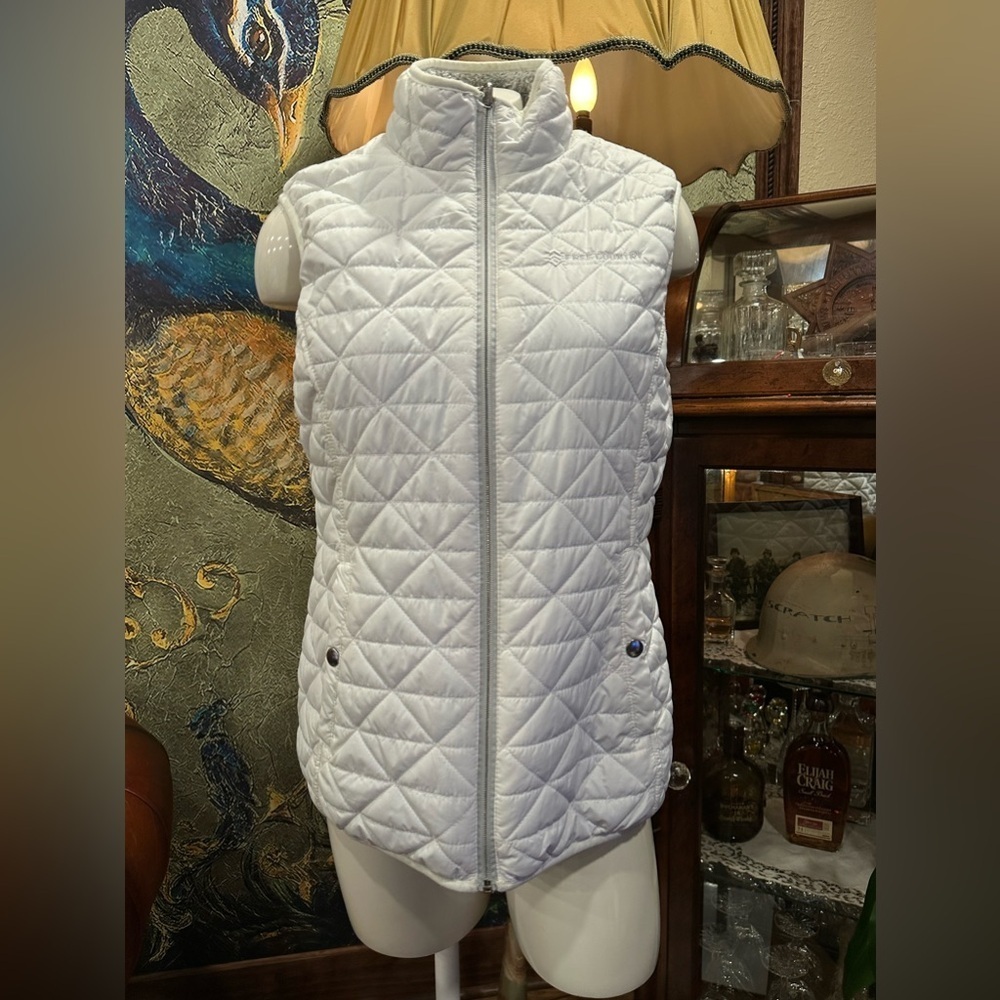 EUC Free Country White Reversible Quilted Puffer Vest Jacket